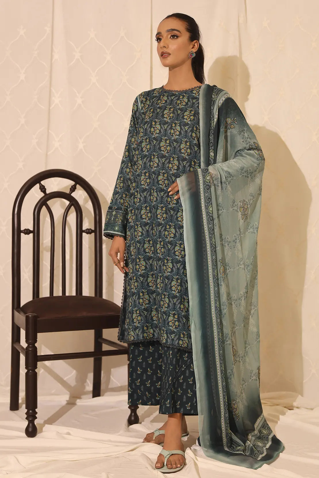 3 Piece – Premium Printed Lawn – 7768