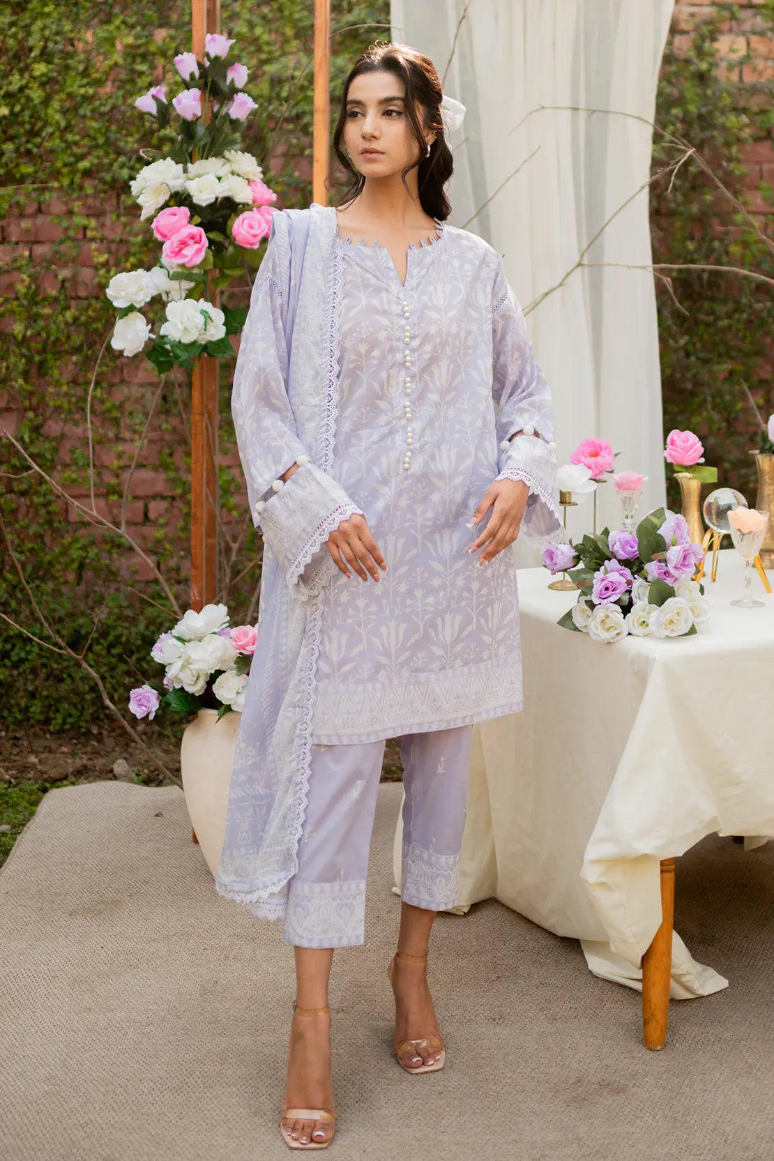 3 Piece - Digitally Printed Lawn - 8770