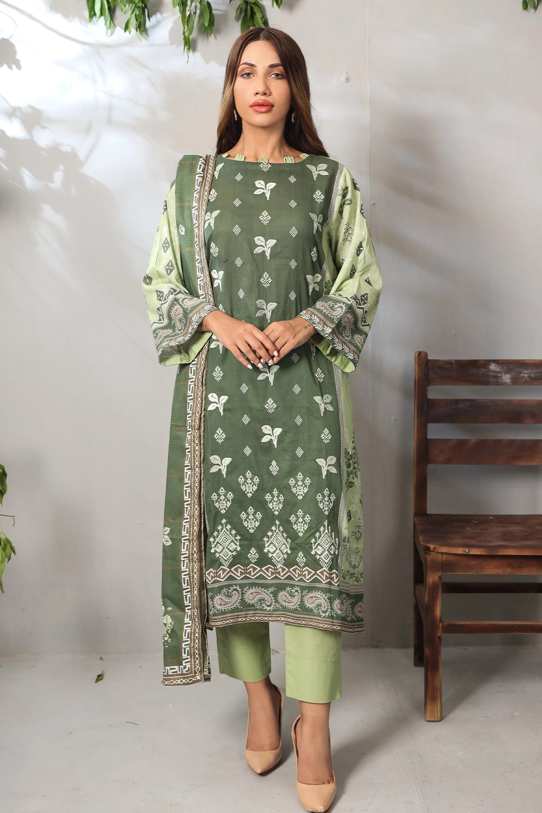 3 PIECE - PREMIUM EMBROIDERED LAWN - 9097