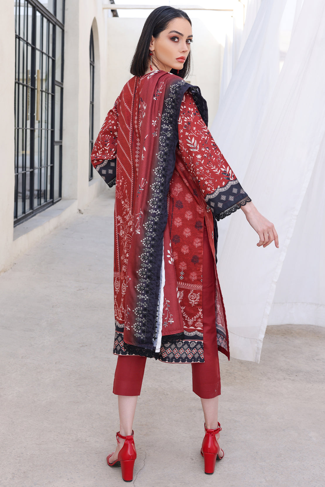 3 PIECE - PREMIUM EMBROIDERED KHADDAR - 8352