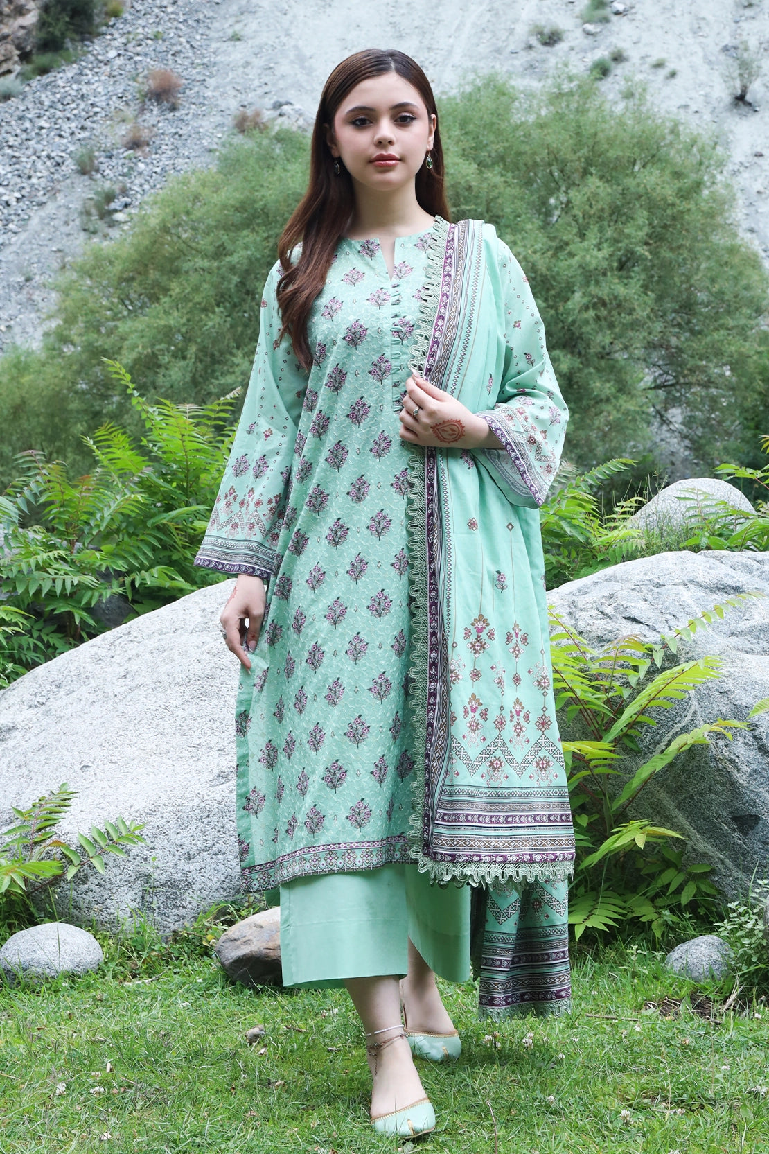 3 PIECE - EMBROIDERED LAWN - 8942