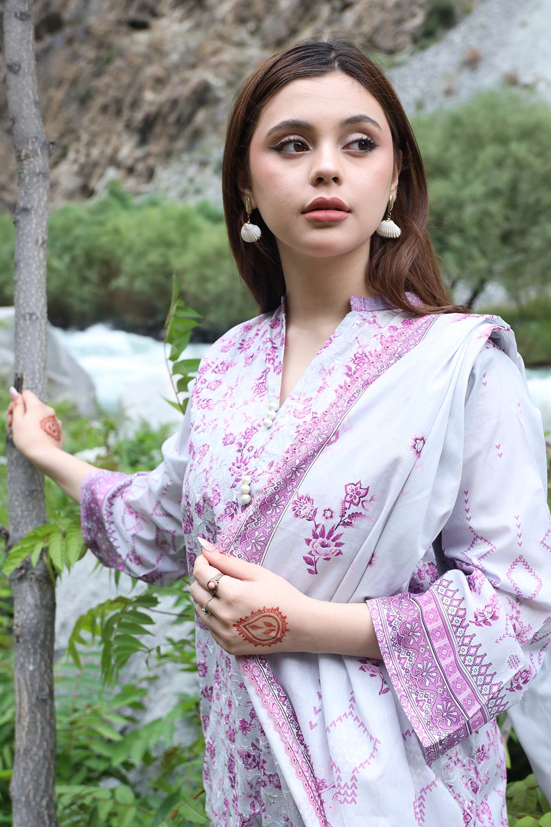 3 PIECE - EMBROIDERED LAWN - 8947