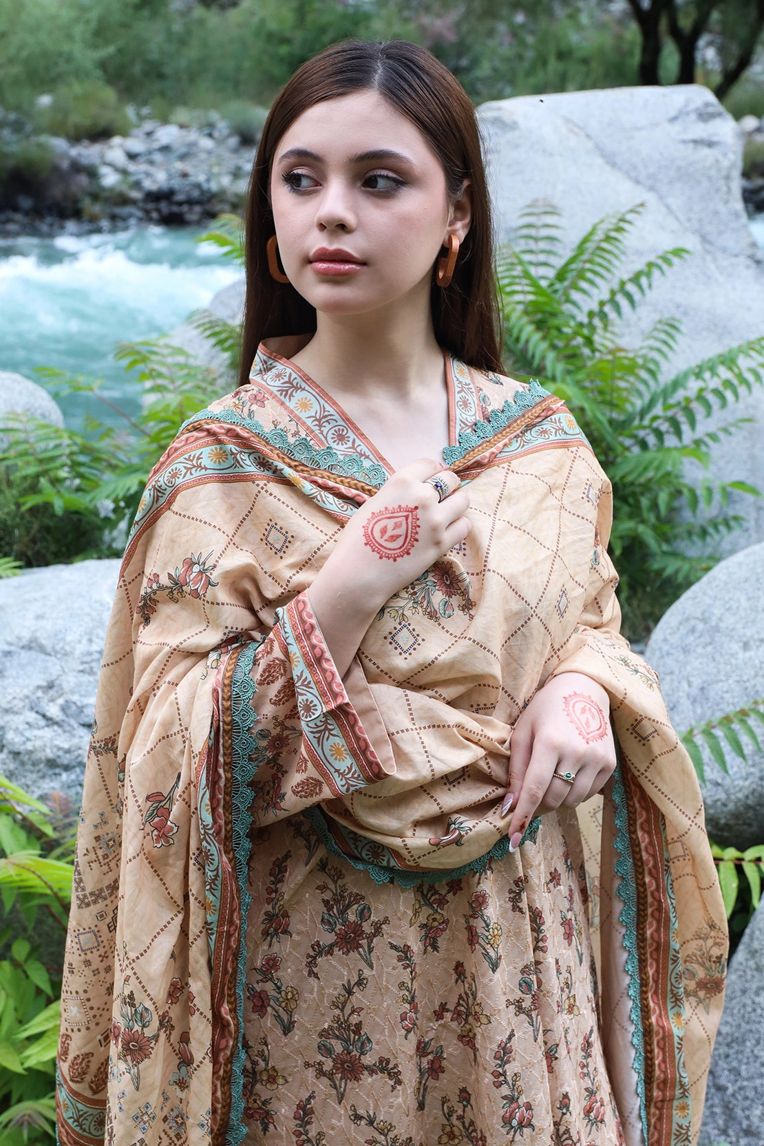 3 PIECE - EMBROIDERED LAWN - 8948