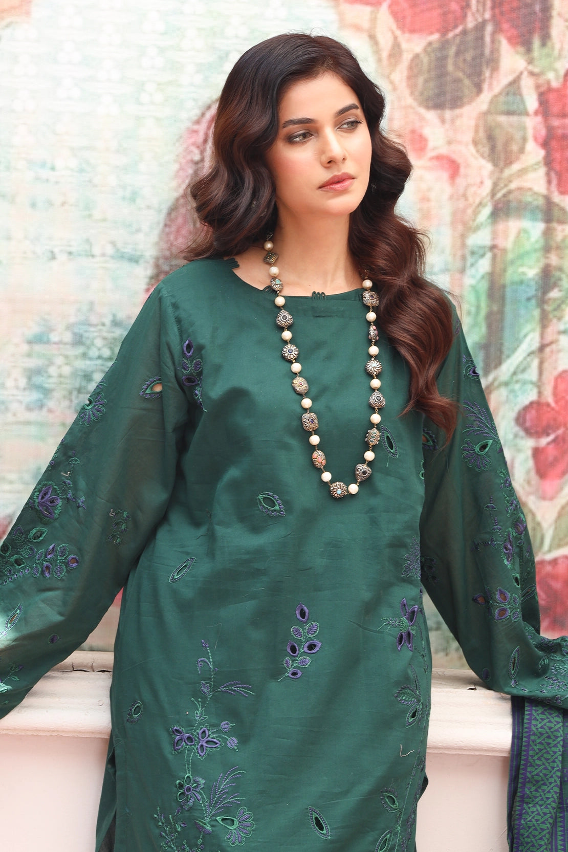 3 Piece - Premium Embroidered Lawn - 8869