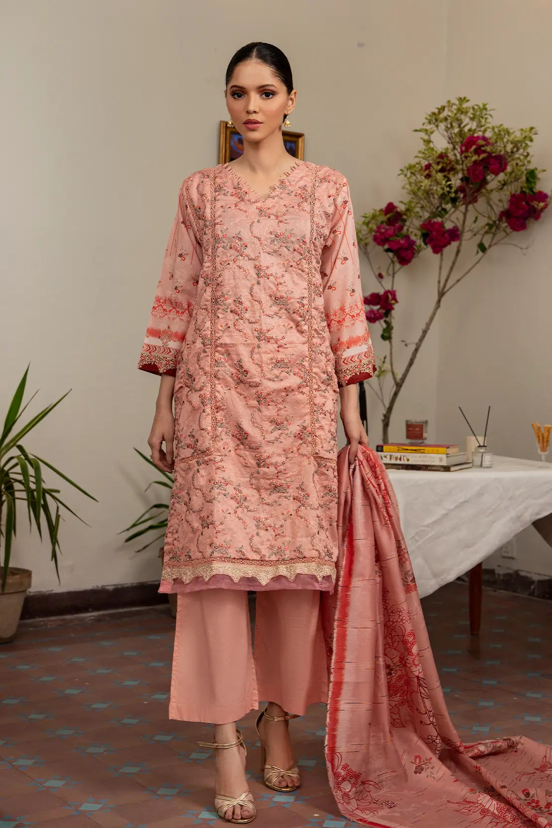 3 Piece - Embroidered Luxury Lawn - 7433