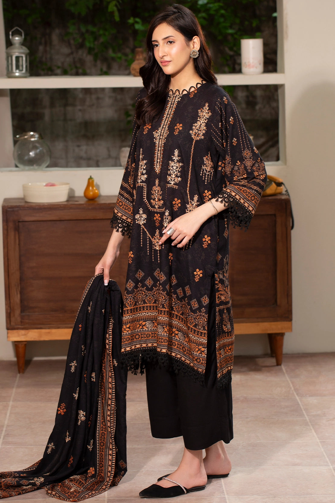 3 PIECE - PREMIUM EMBROIDERED KARANDI - 190
