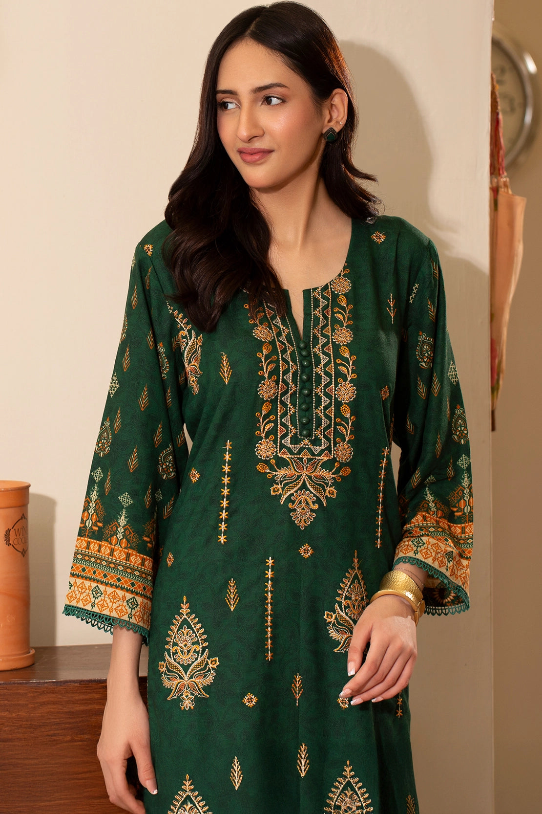 3 PIECE - PREMIUM EMBROIDERED KARANDI - 185