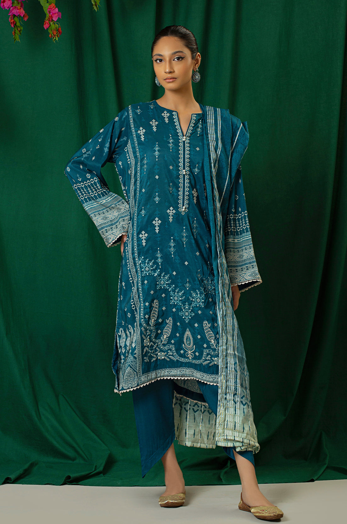 3 Piece - Embroidered - 8330