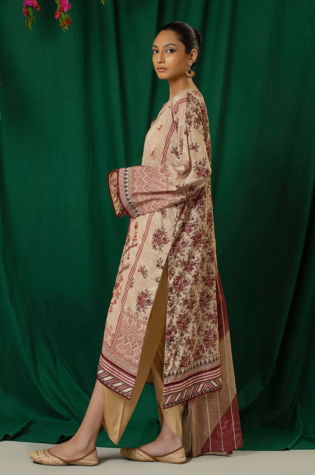 3 Piece - Embroidered - 8325