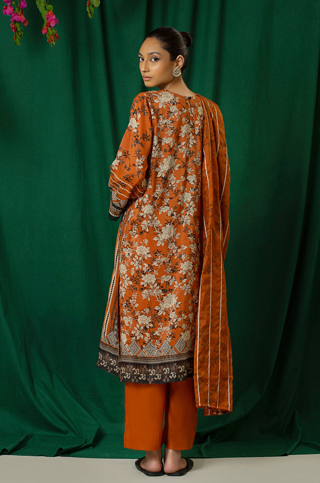 3 Piece - Embroidered - 8328