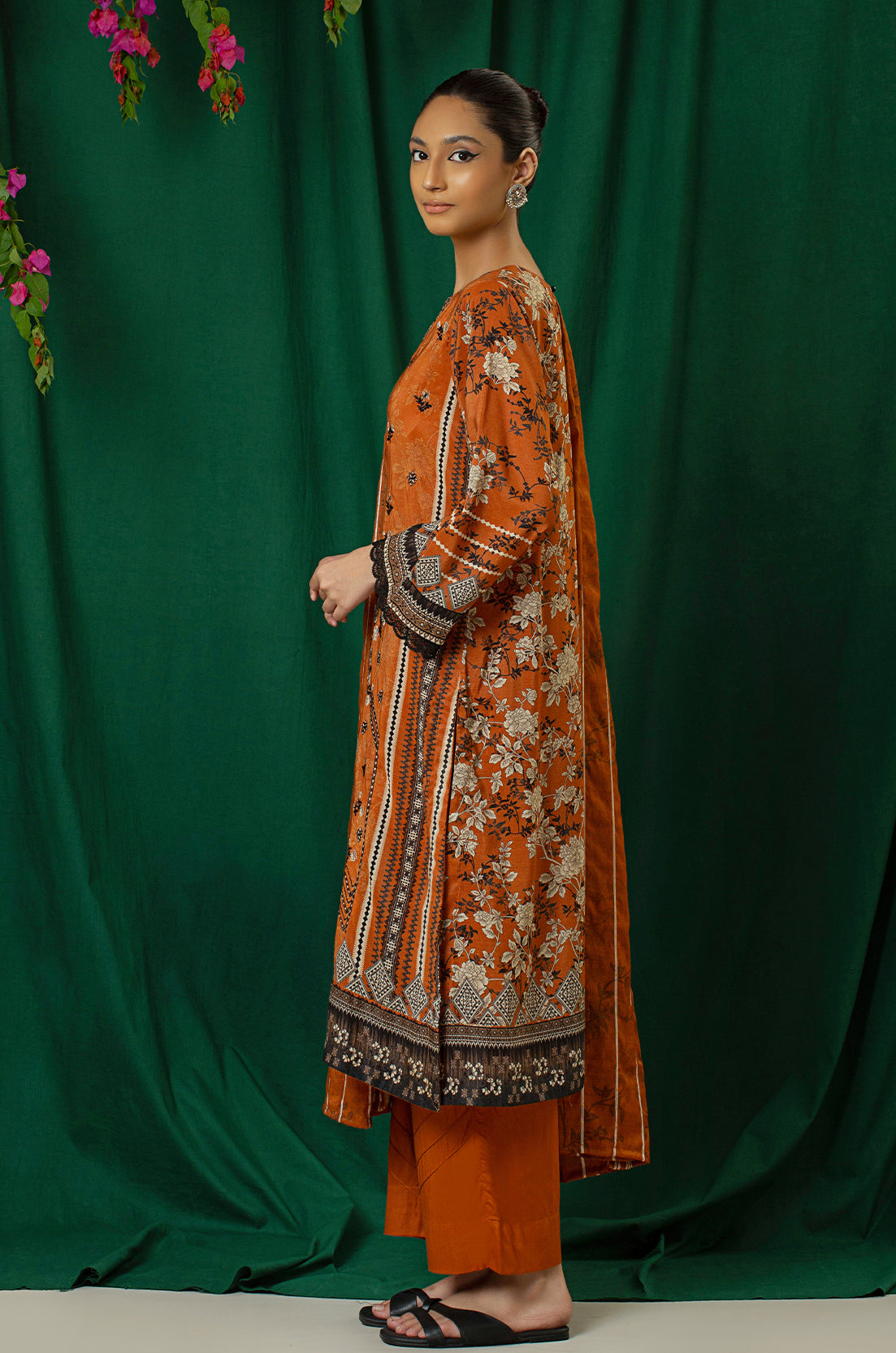 3 Piece - Embroidered - 8328