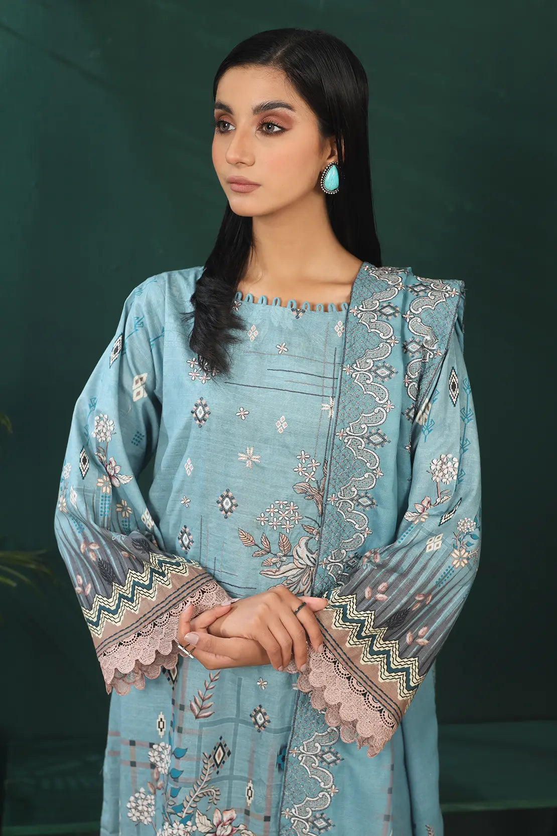 3 Piece - Premium Embroidered Khaddar - 8381