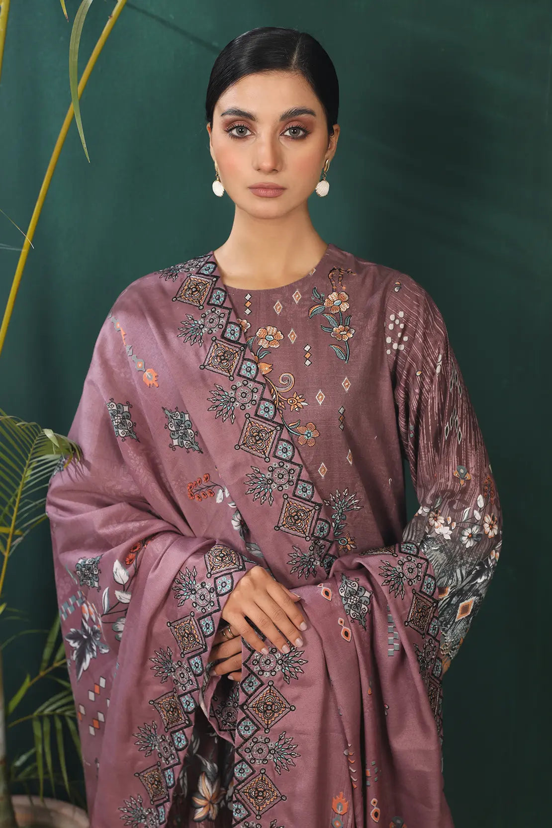 3 Piece - Premium Embroidered Khaddar - 8390