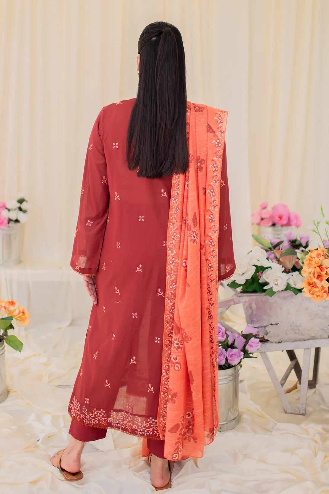 3 Piece - Embroidered Lawn - 8666