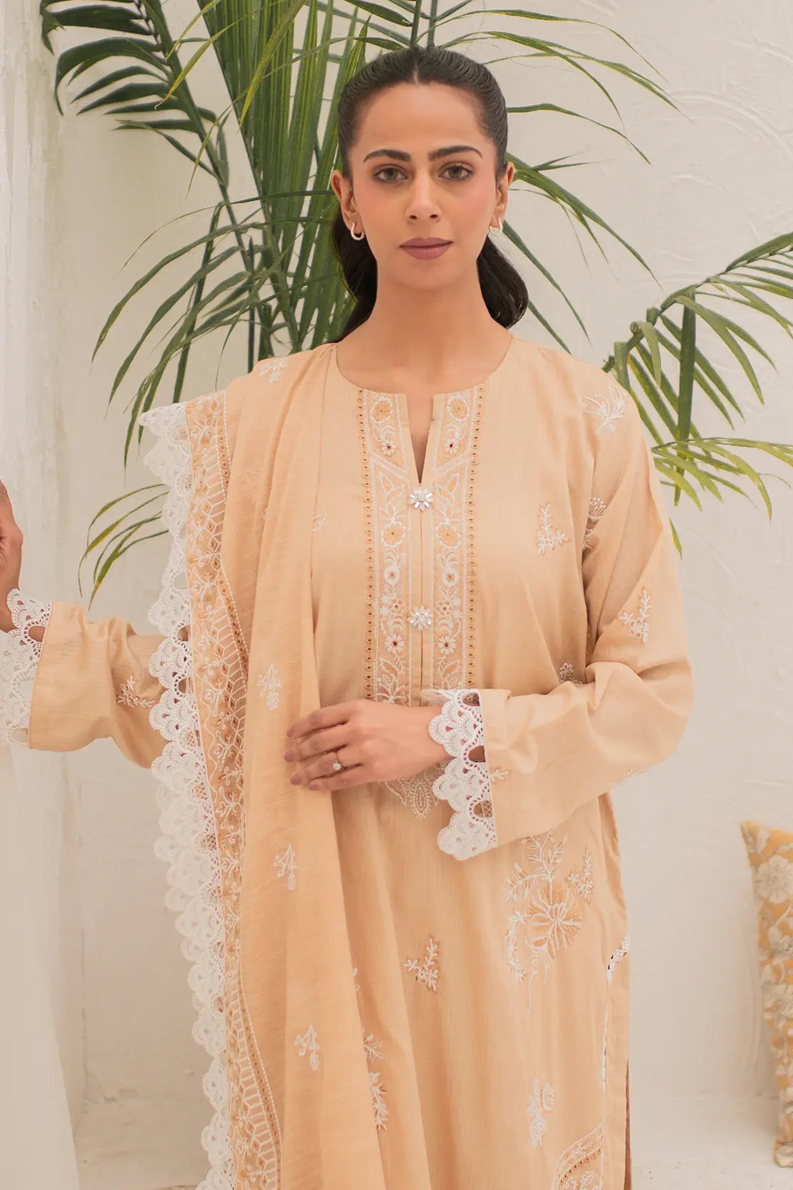 3 Piece - Embroidered Lawn - 8167