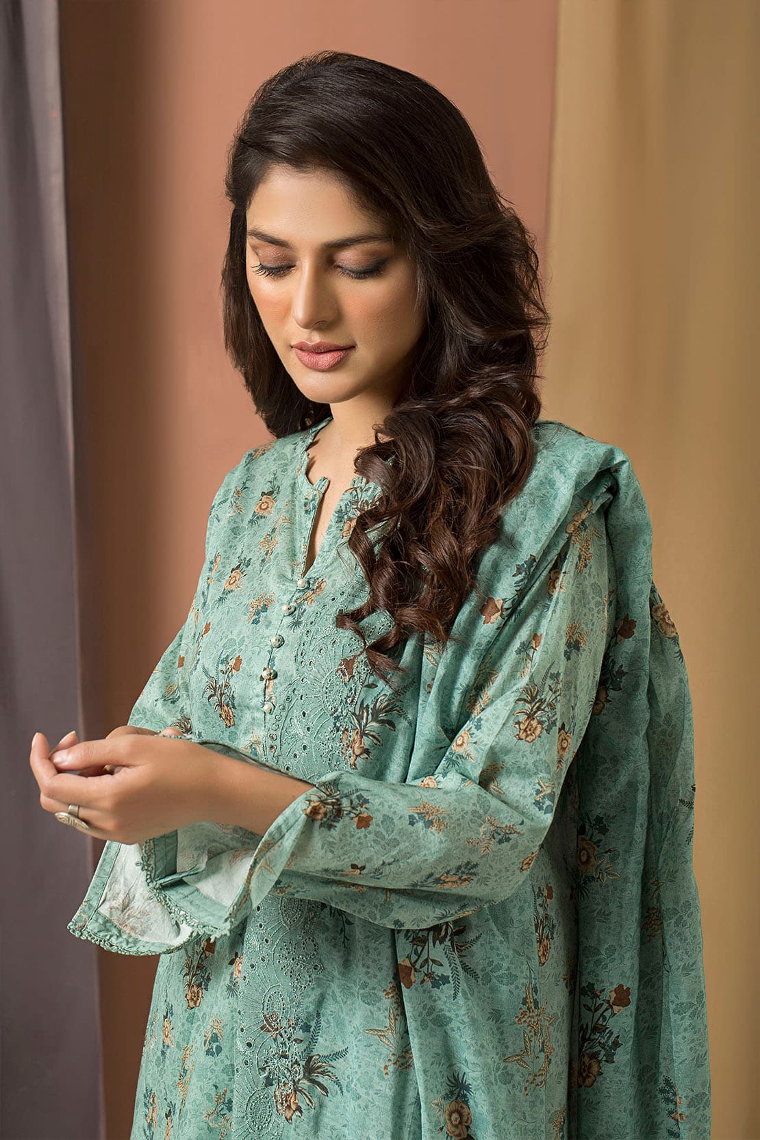 3 Piece - Printed Lawn with Embroidered Dupatta - 7689
