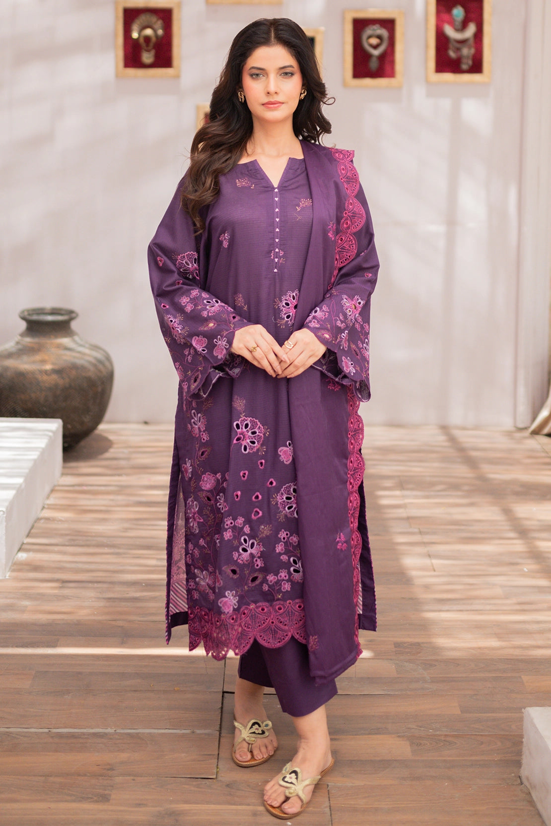 3 PIECE - PREMIUM EMBROIDERED LAWN - 8176