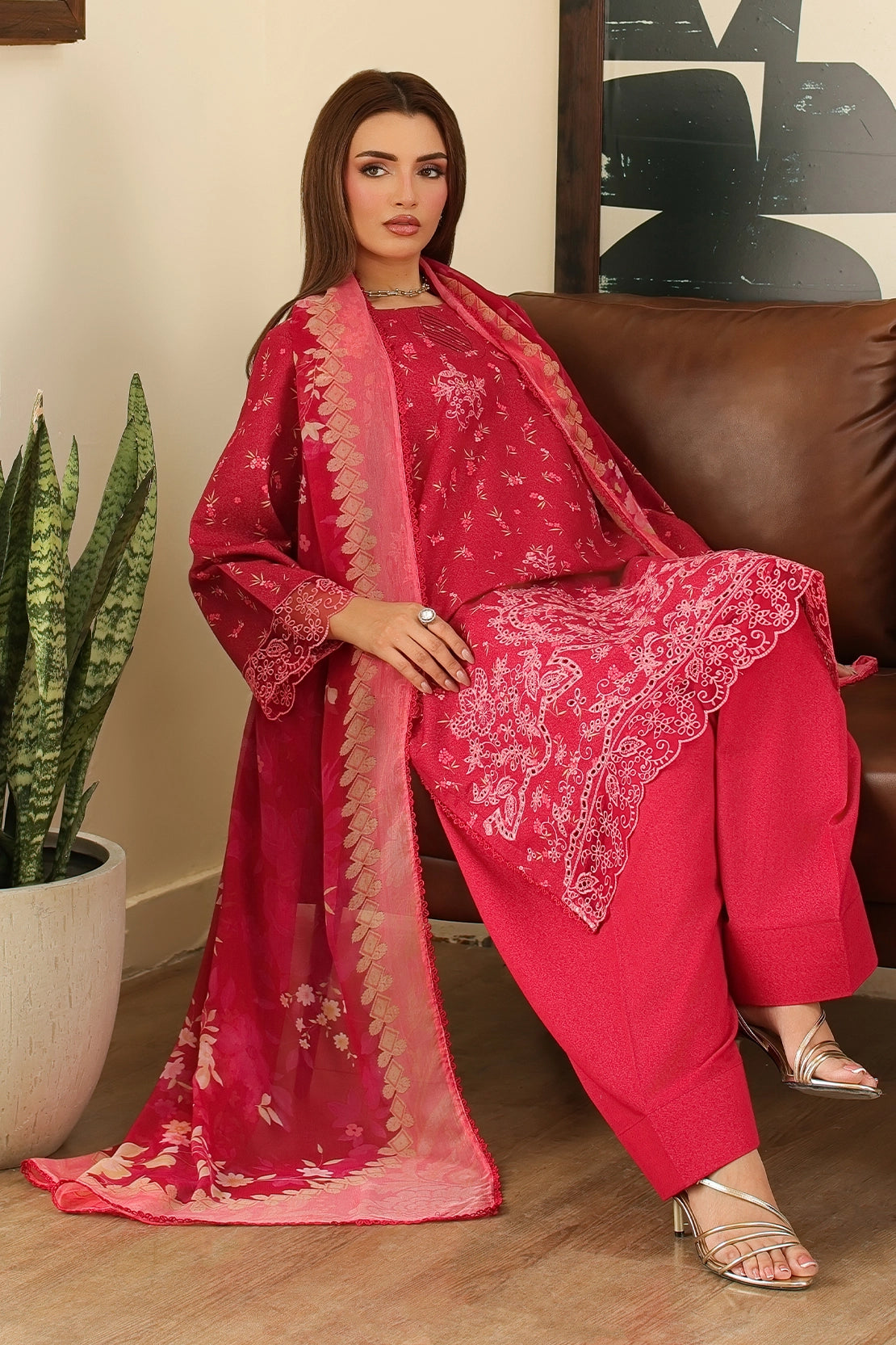 3 Piece - Embroidered Lawn Karandi  - 3918