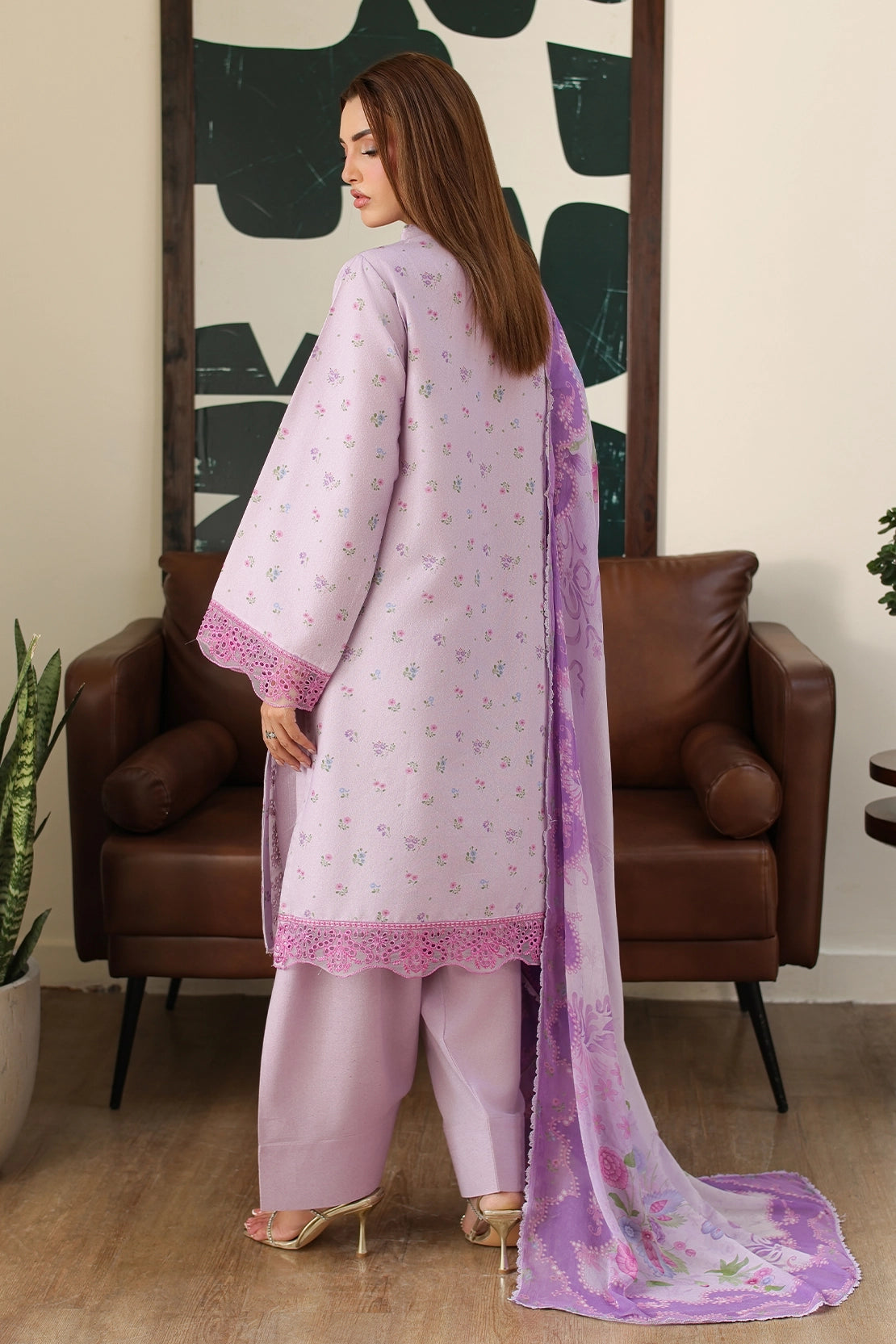 3 Piece - Embroidered Lawn Karandi  - 3911