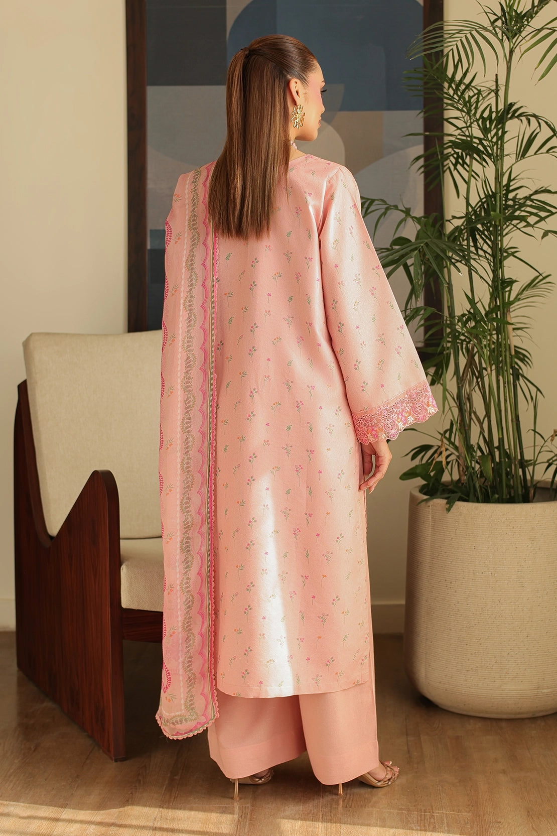 3 Piece - Embroidered Lawn Karandi  - 3912