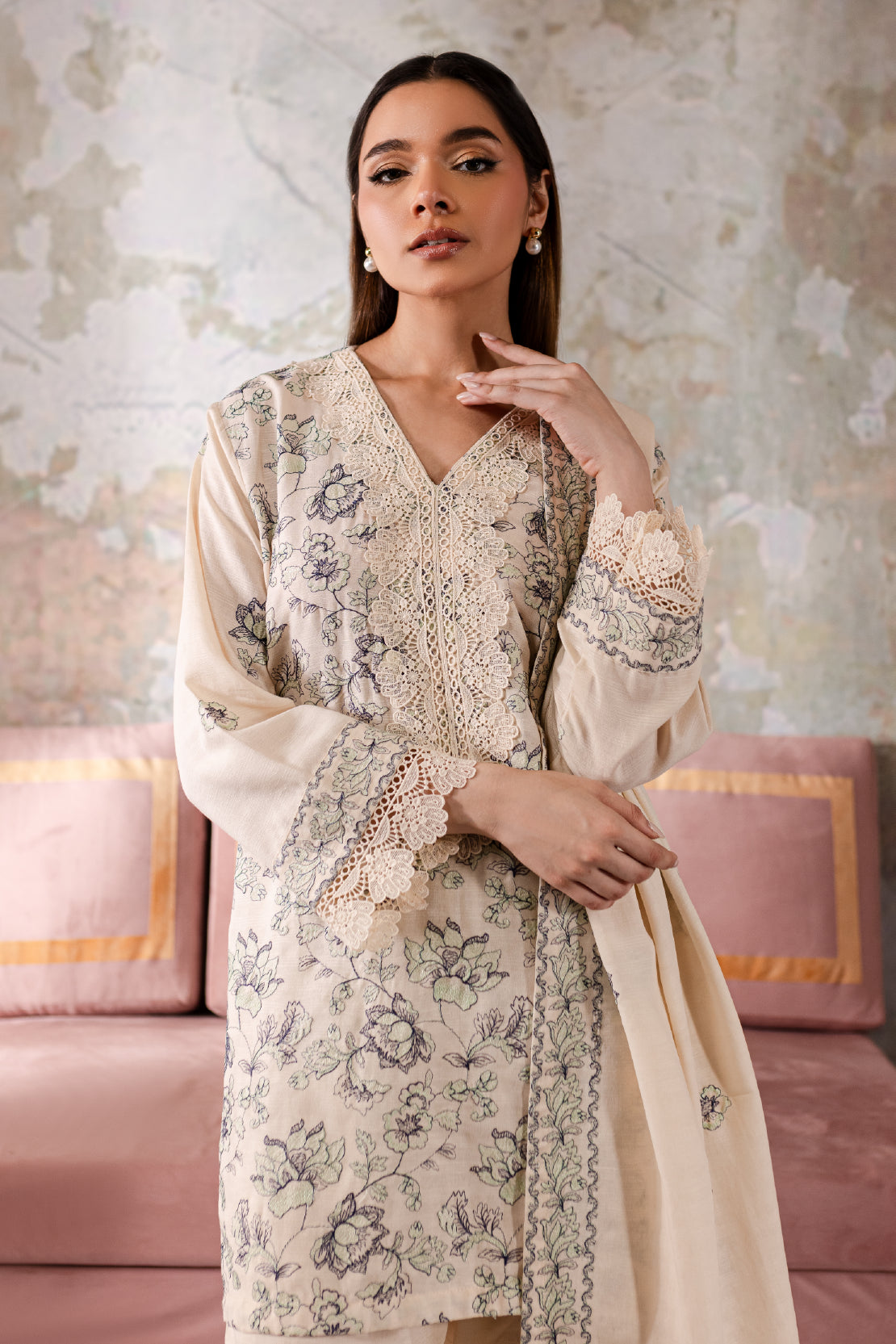 LUXURY EMBROIDERED KARANDI SET - 9325