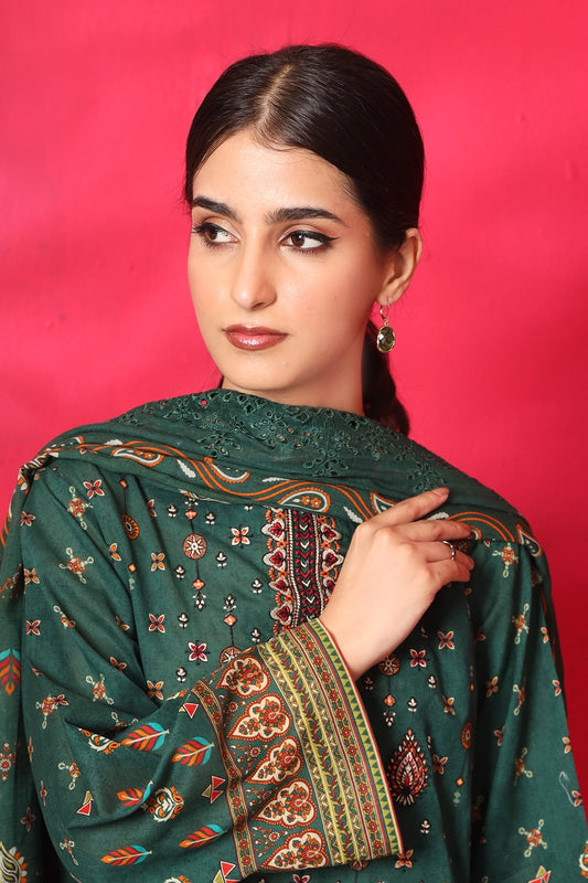 3 Piece - Premium Embroidered Lawn - 7775