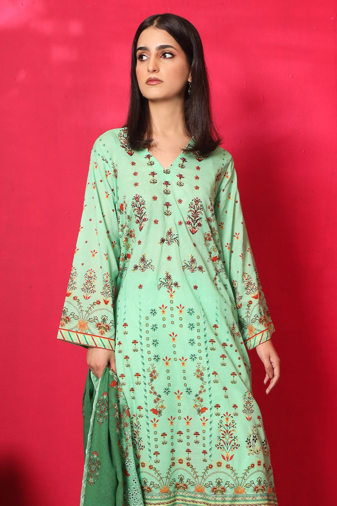 3 Piece - Premium Embroidered Lawn - 7777