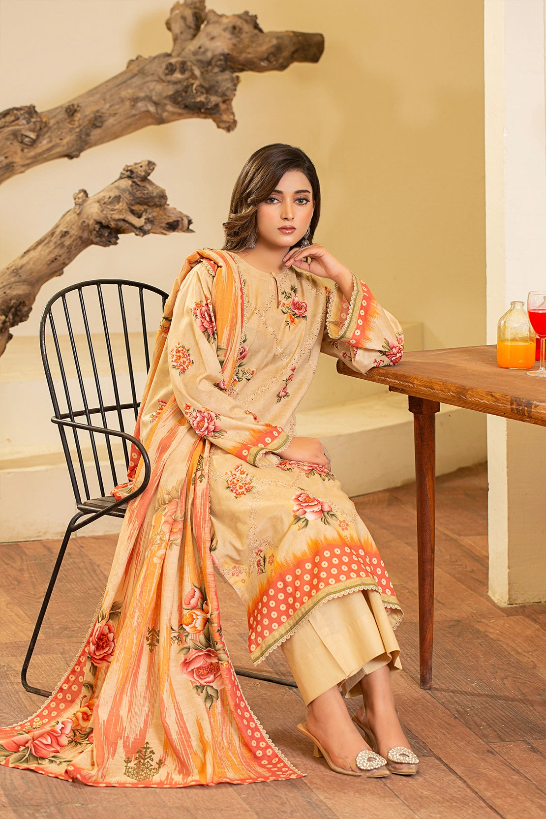 3 PIECE - PREMIUM EMBROIDERED LAWN - 9113