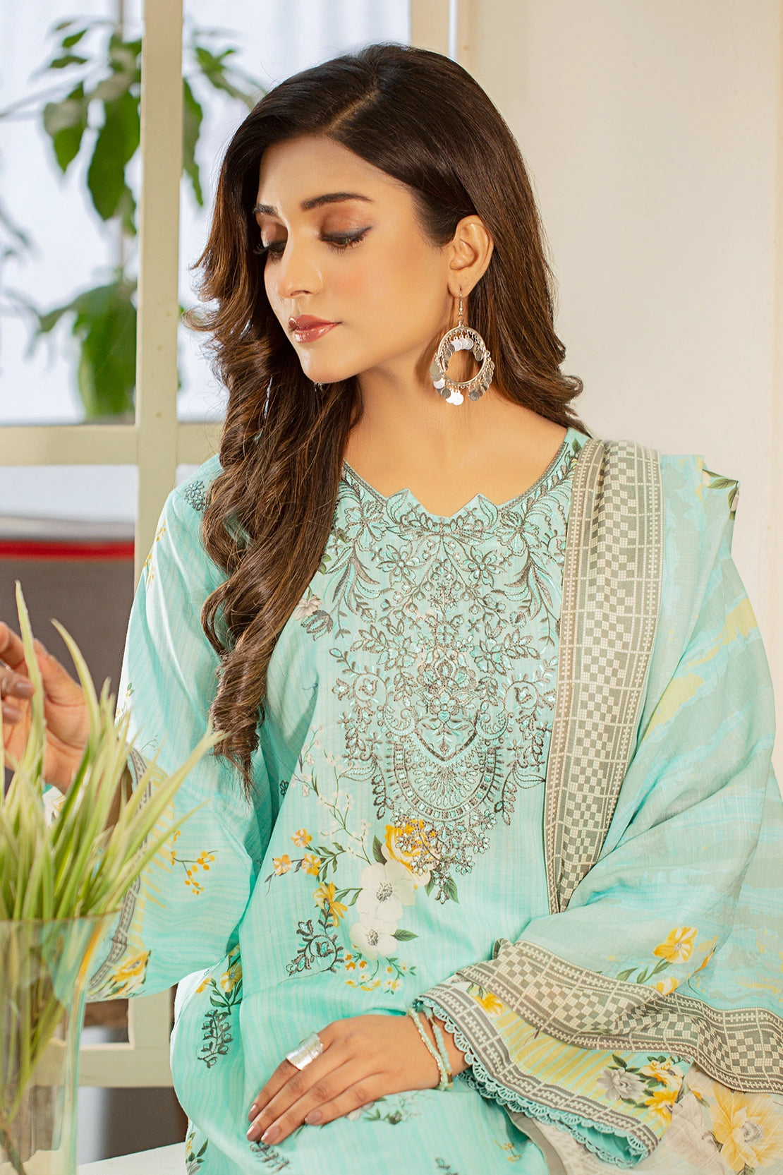 3 PIECE - PREMIUM EMBROIDERED LAWN - 9112