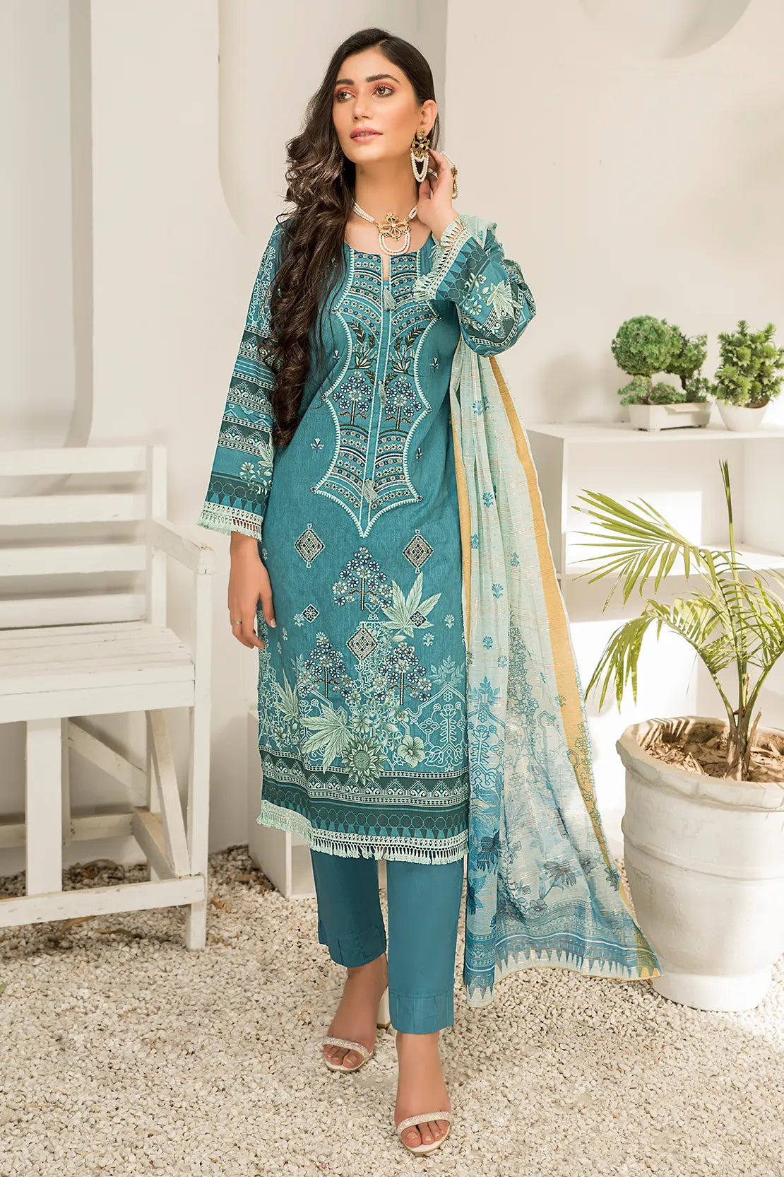 3 Piece – Embroidered Lawn – 6836