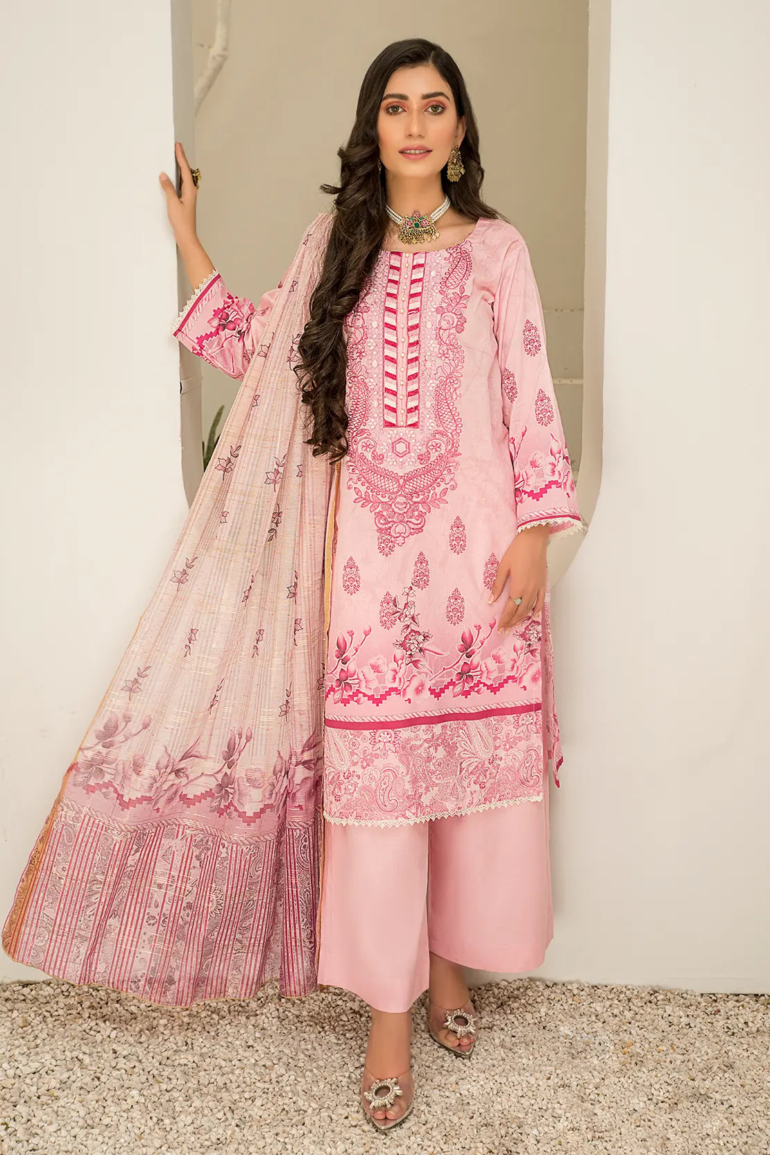 3 Piece – Embroidered Lawn – 6838