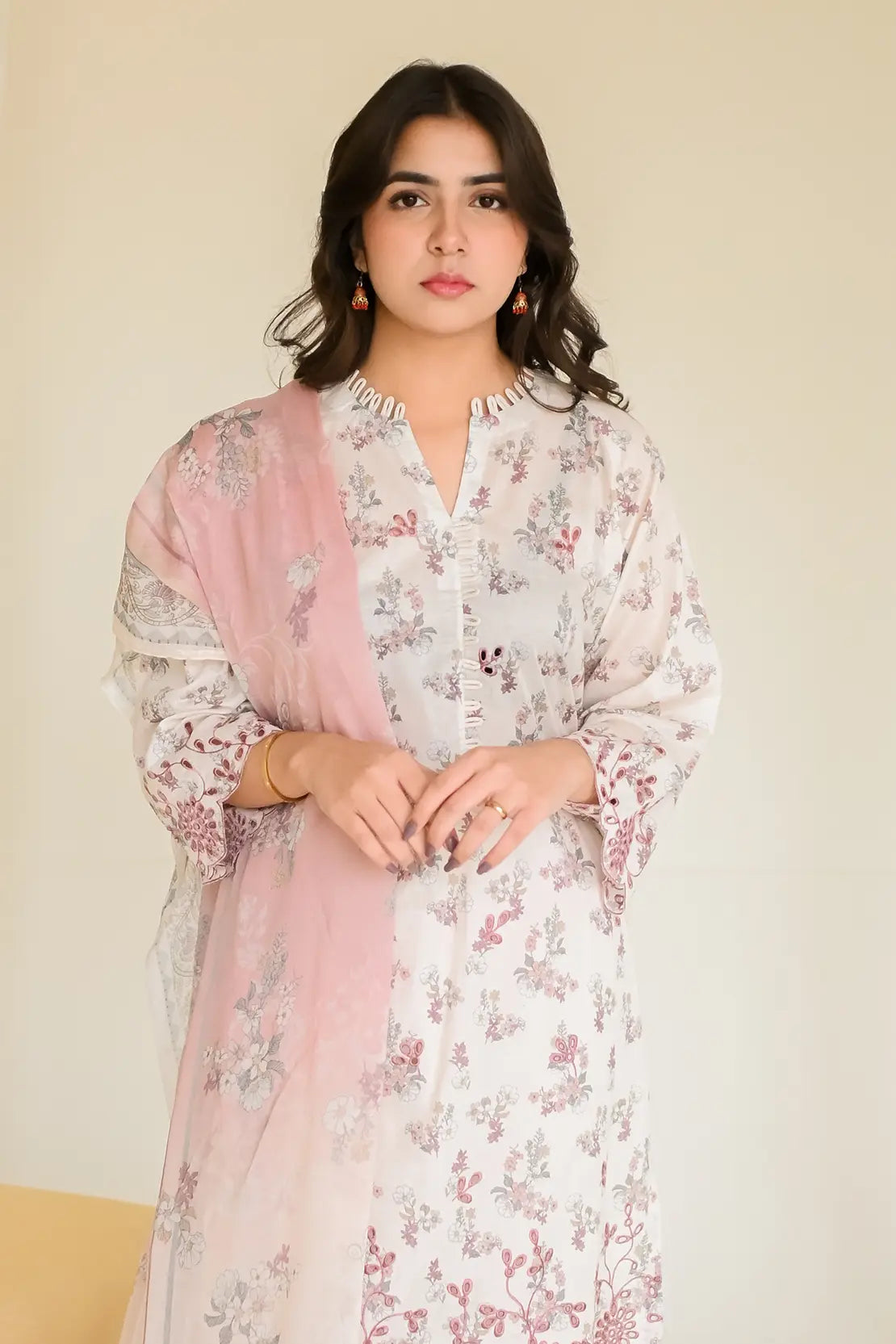 3 Piece - Embroidered Lawn - 8193