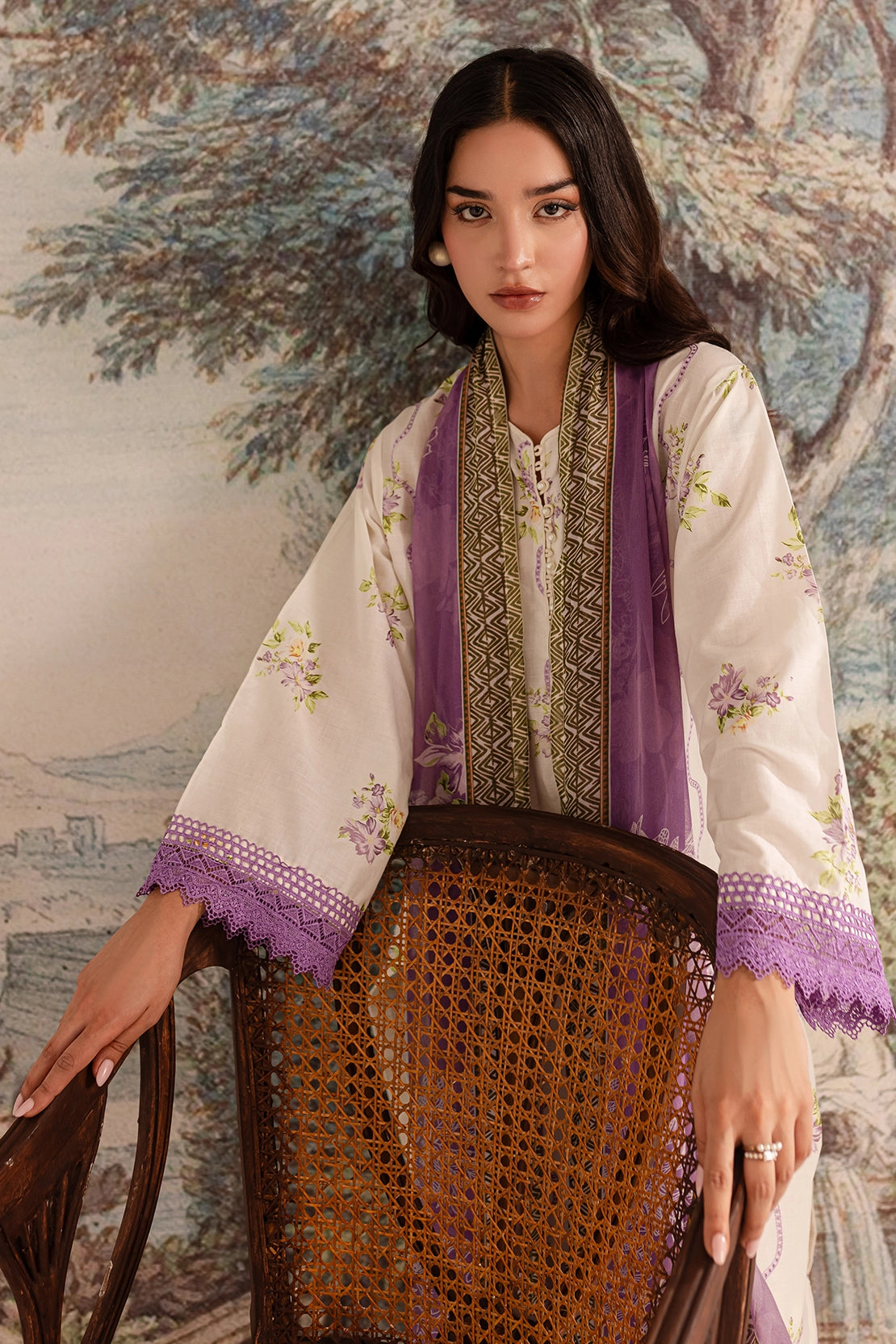 3 PIECE - PREMIUM EMBROIDERED LAWN - 9079