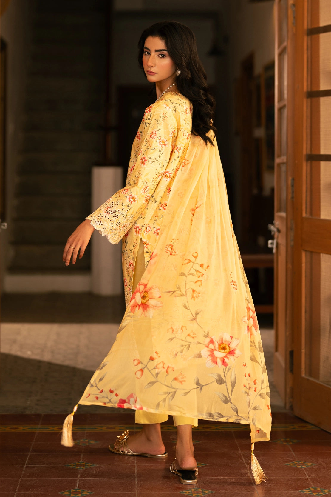 3 Piece - Premium Embroidered Lawn - 3726