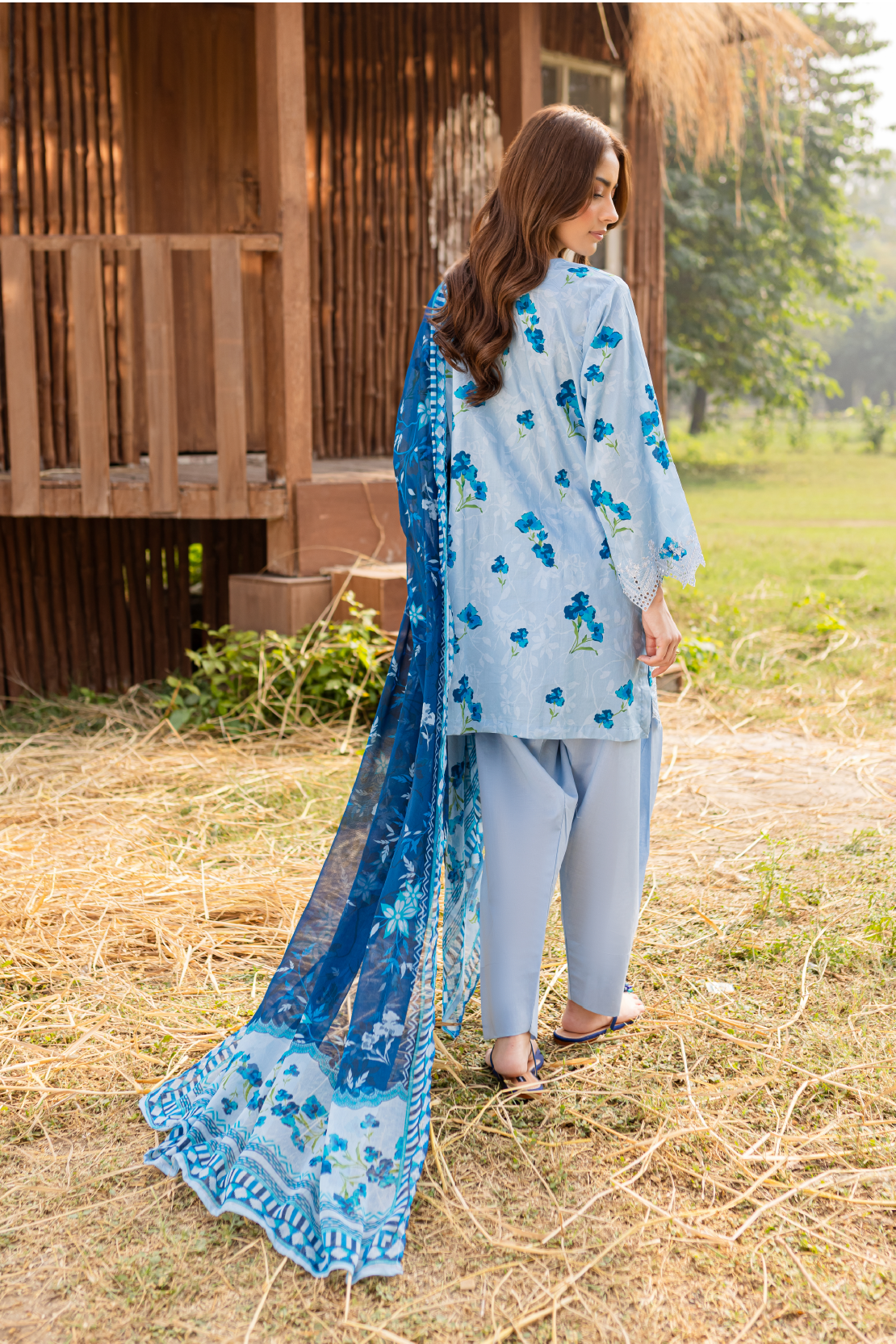 3 PIECE - PREMIUM EMBROIDERED LAWN - 9153