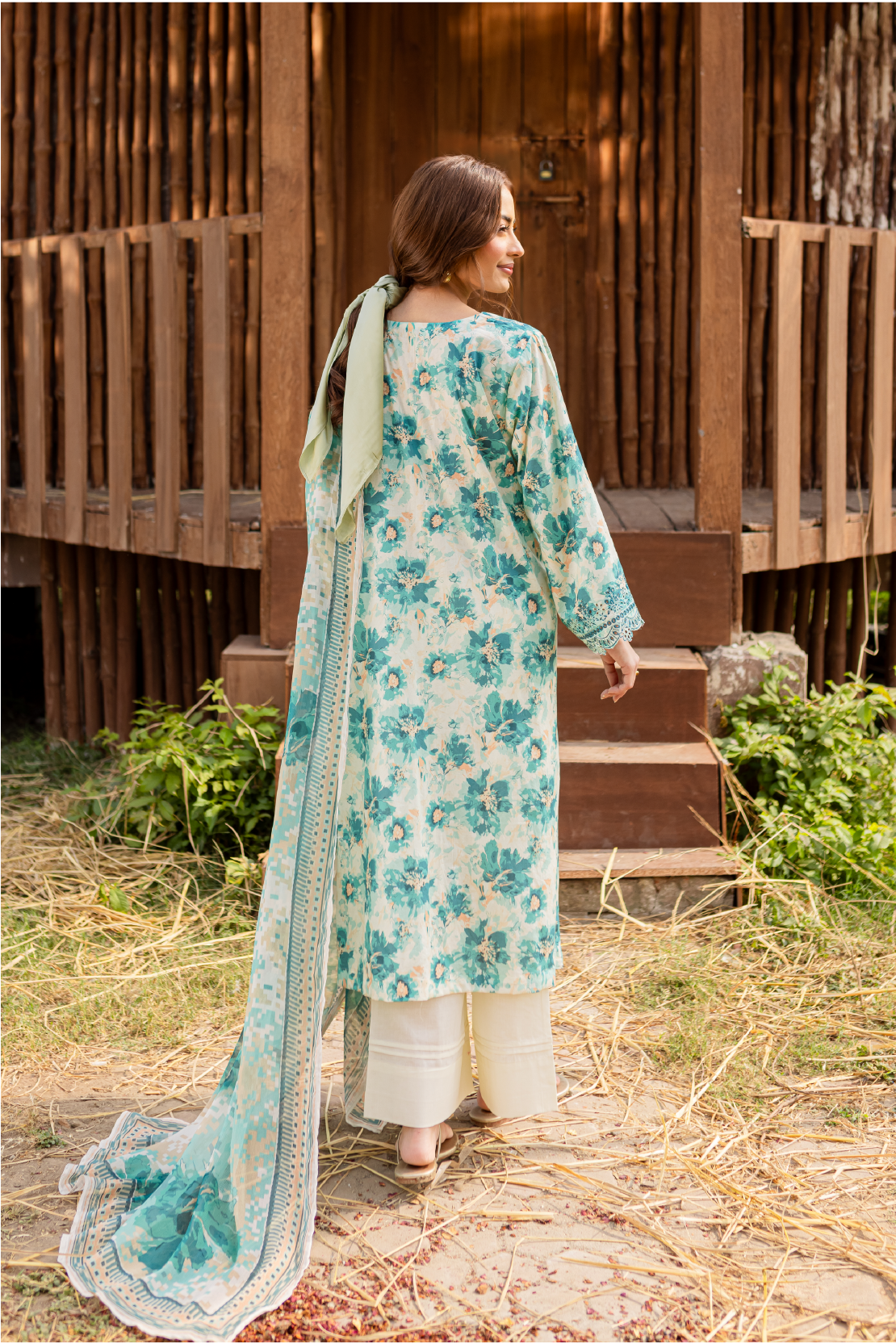 3 PIECE - PREMIUM EMBROIDERED LAWN - 9154