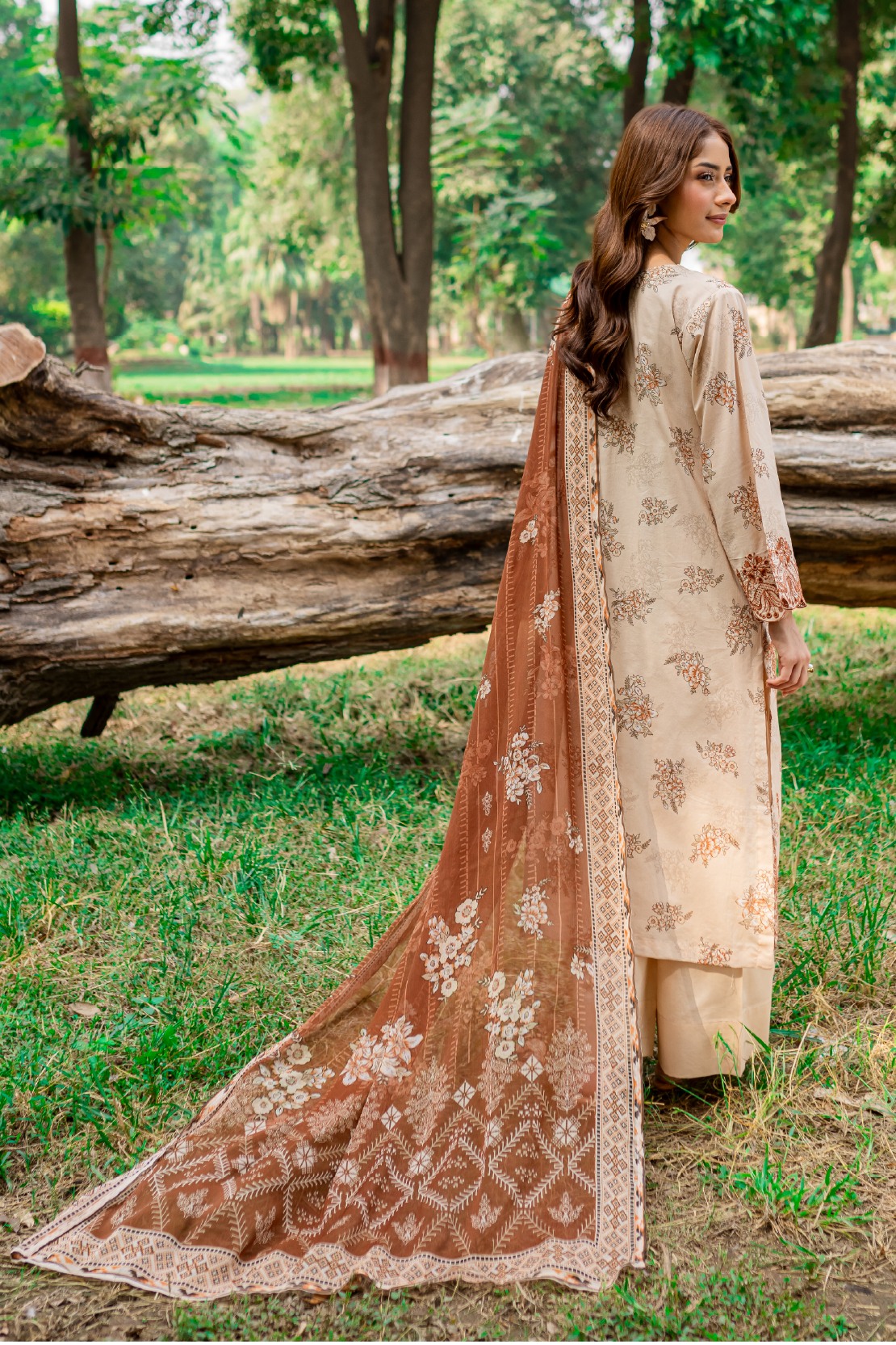 3 PIECE - PREMIUM EMBROIDERED LAWN - 9155