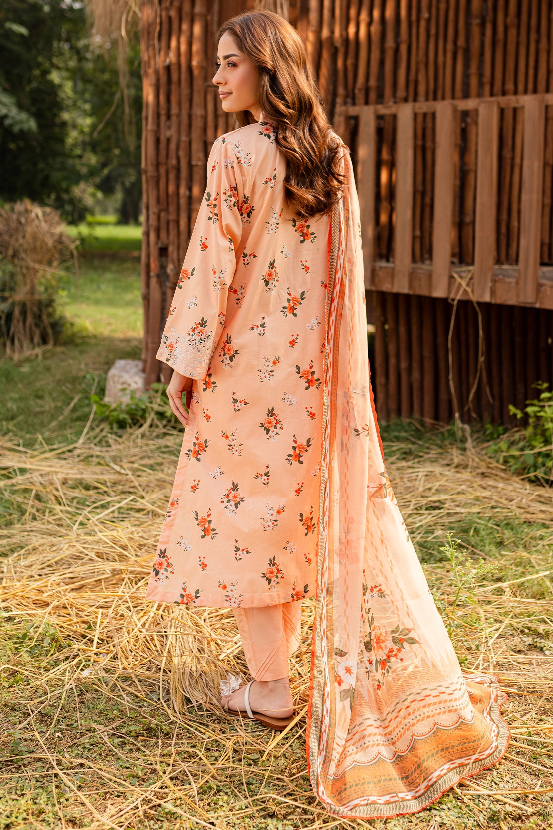 3 PIECE - PREMIUM EMBROIDERED LAWN - 9158