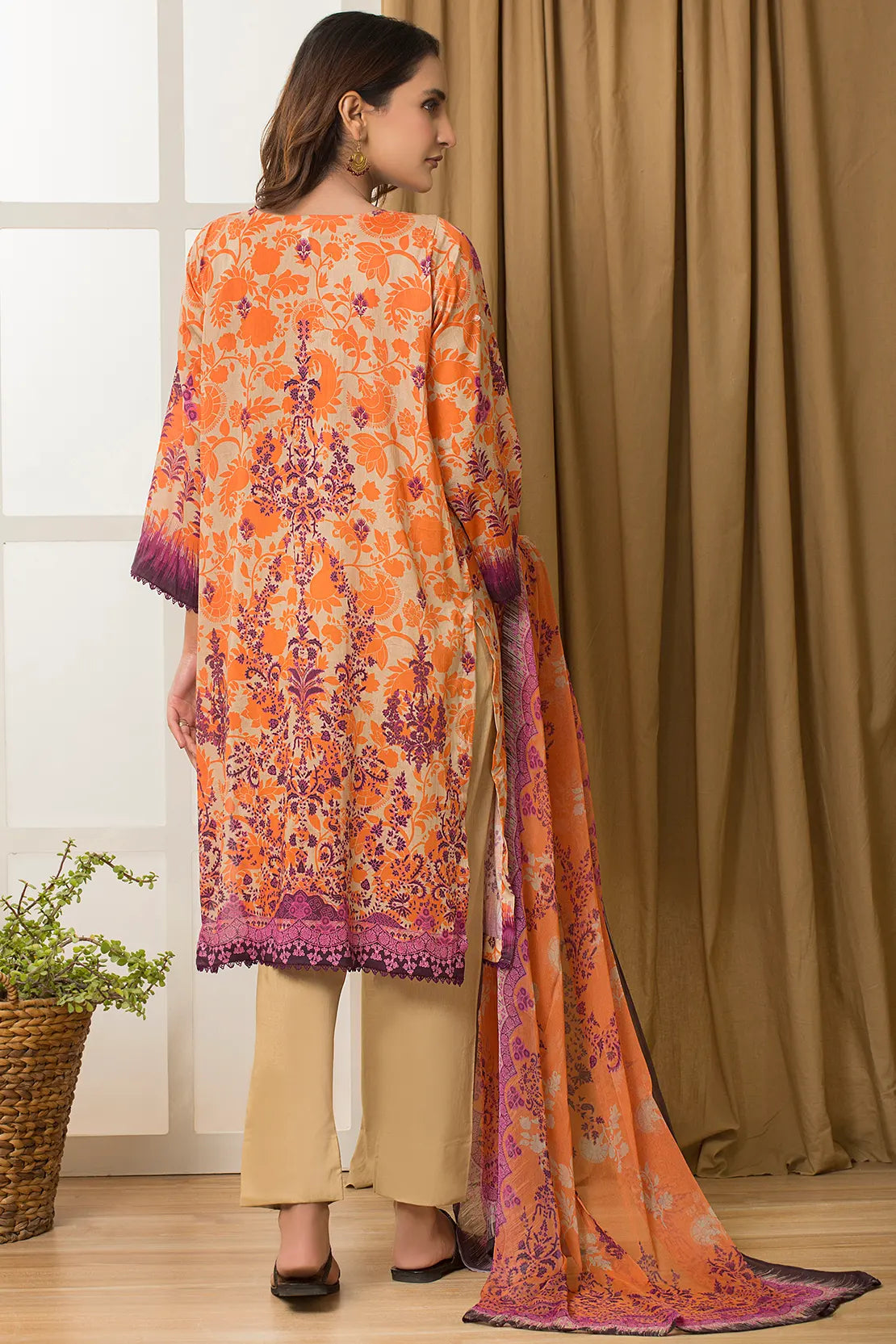 3 Piece – Embroidered Lawn – 7490