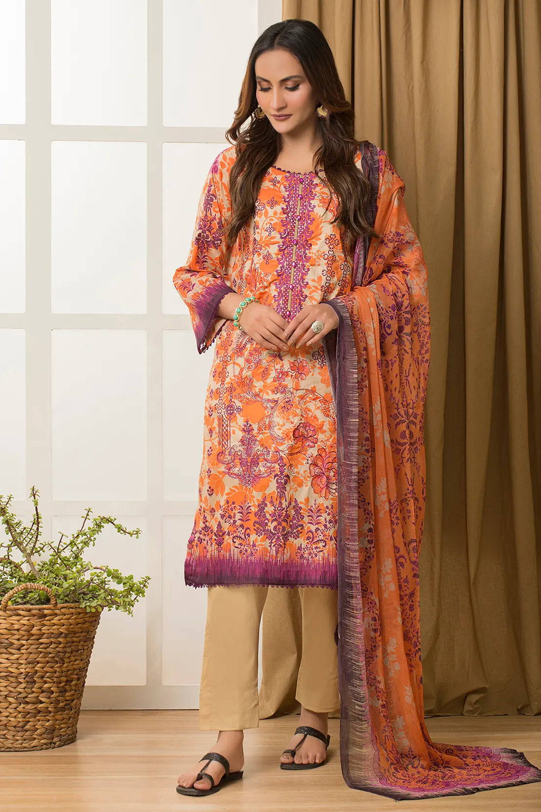 3 Piece – Embroidered Lawn – 7490
