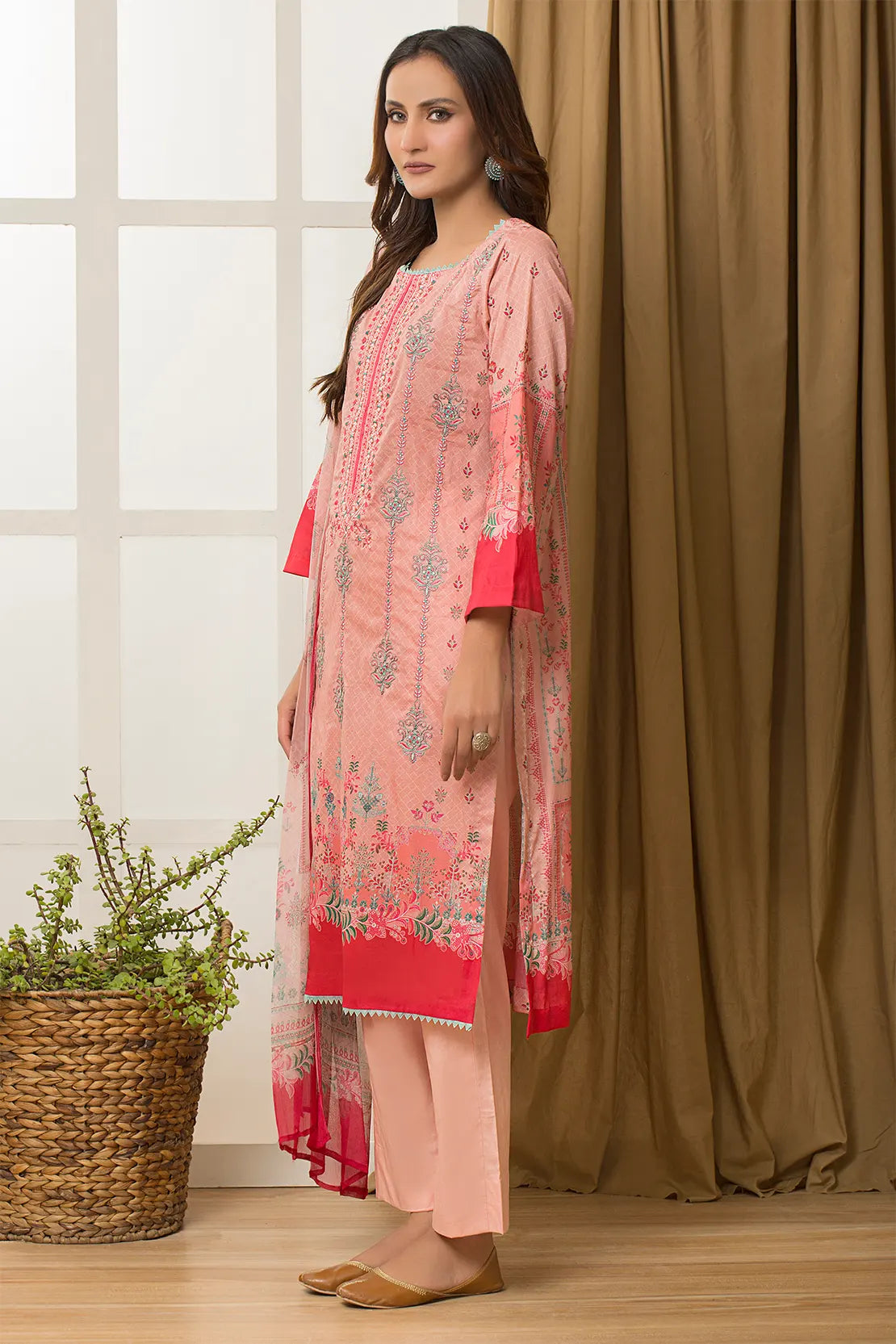 3 Piece – Embroidered Lawn – 7488