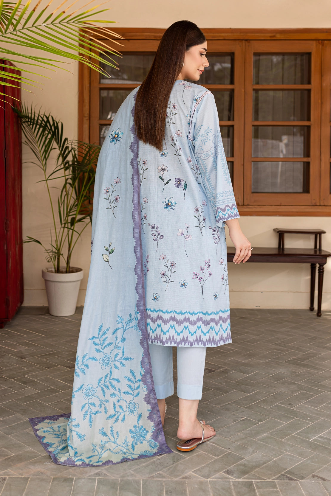 3 PIECE - PREMIUM EMBROIDERED LAWN - 013