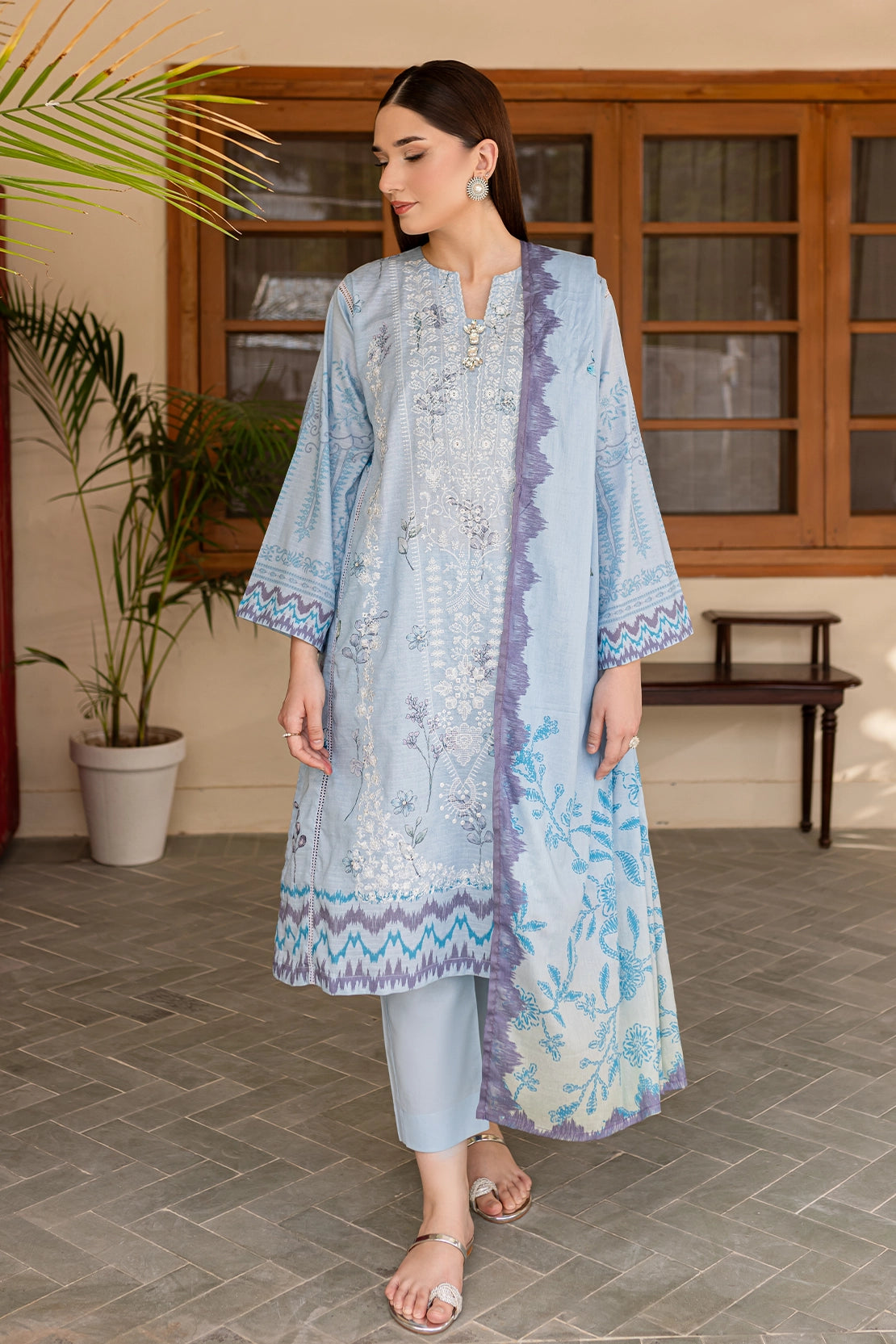 3 PIECE - PREMIUM EMBROIDERED LAWN - 013