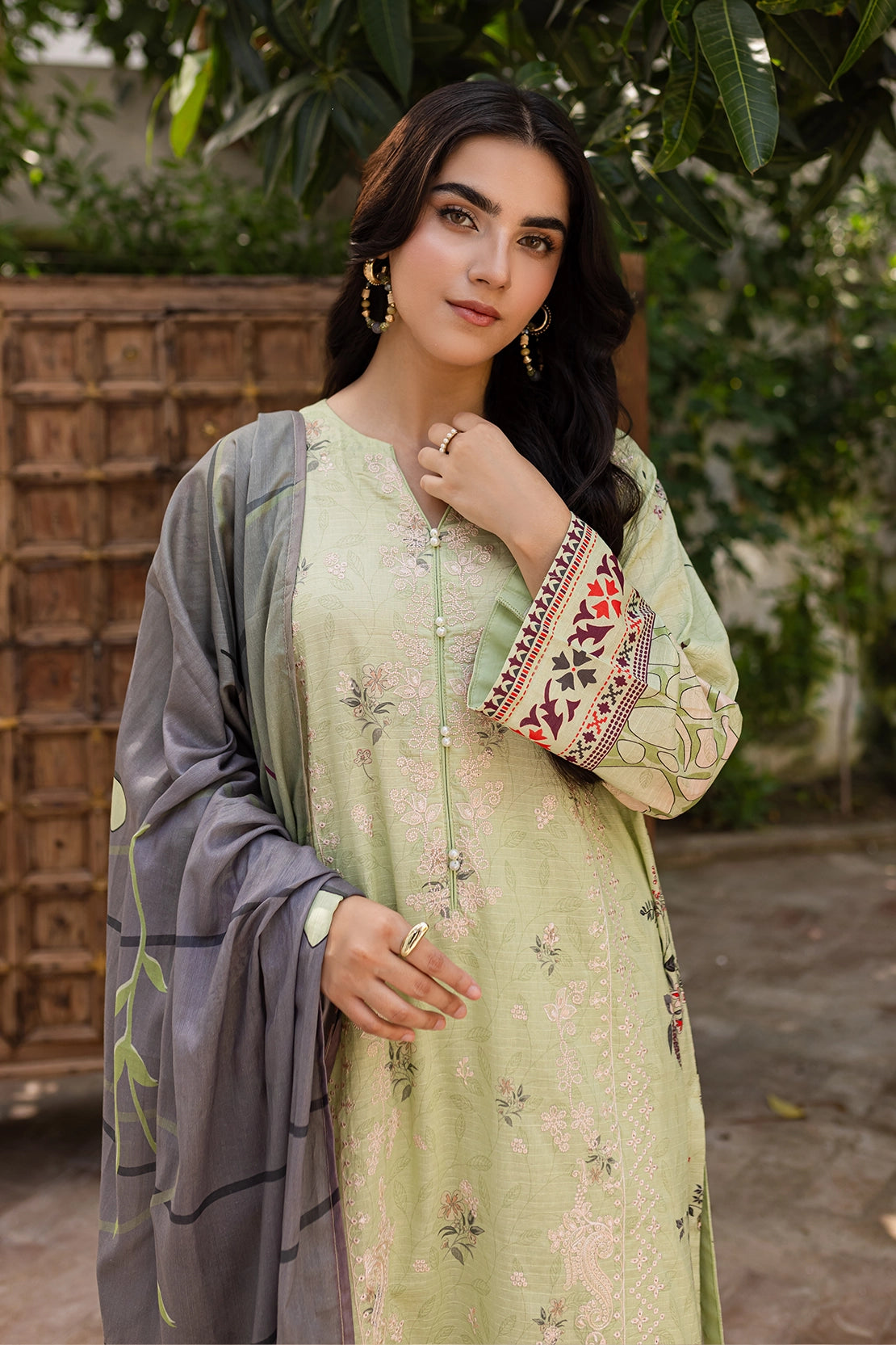 3 PIECE - PREMIUM EMBROIDERED LAWN - 014