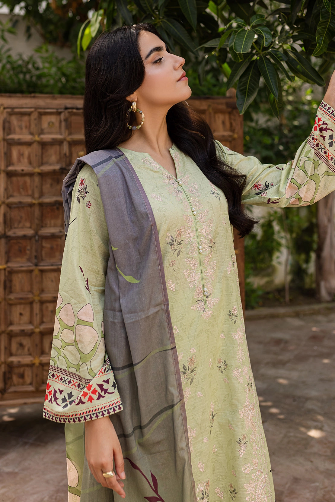 3 PIECE - PREMIUM EMBROIDERED LAWN - 014