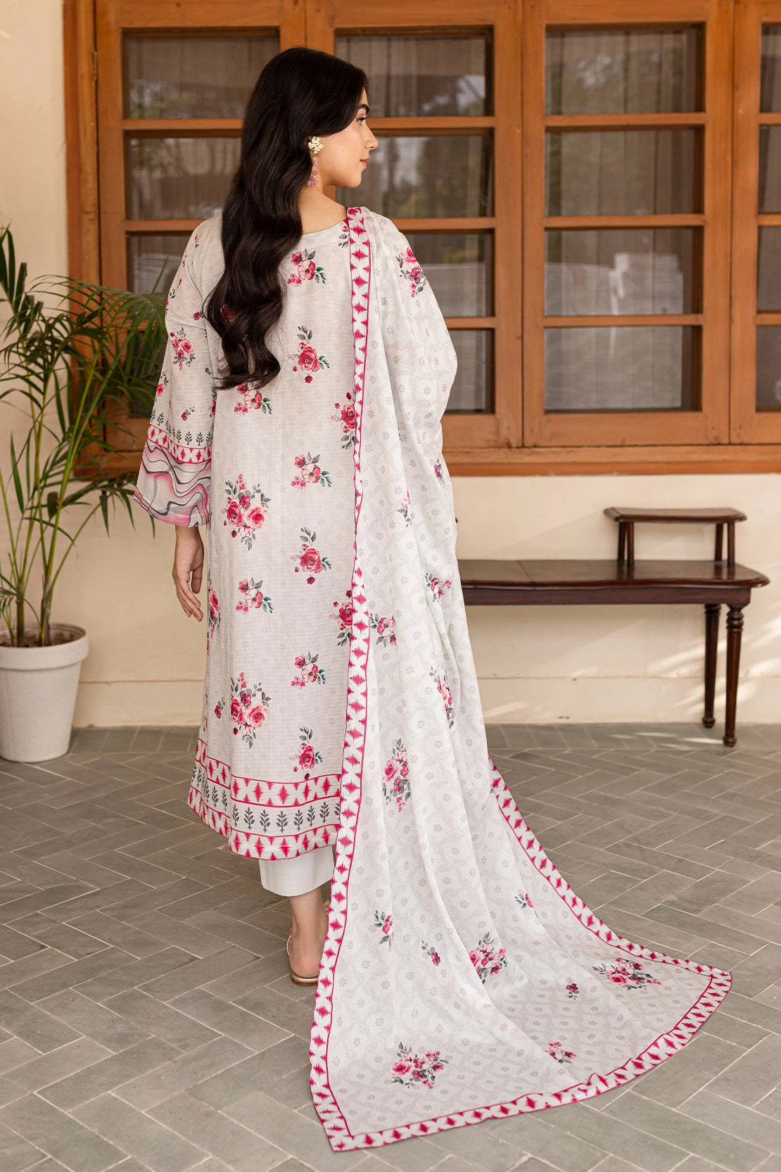 3 PIECE - PREMIUM EMBROIDERED LAWN - 018