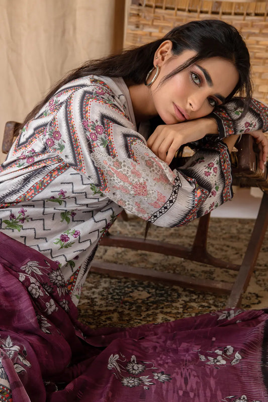 3 Piece - Embroidered Lawn - 8031