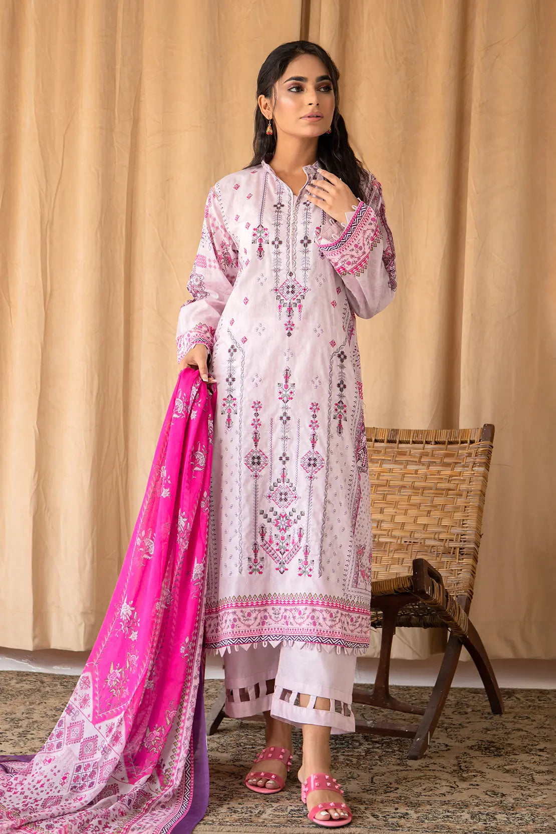 3 Piece - Embroidered Lawn - 8032