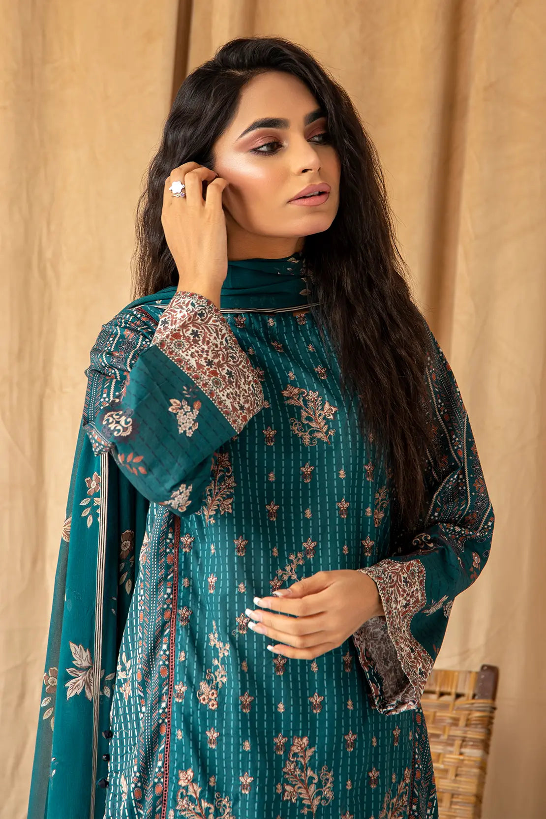 3 Piece - Embroidered Lawn - 8037