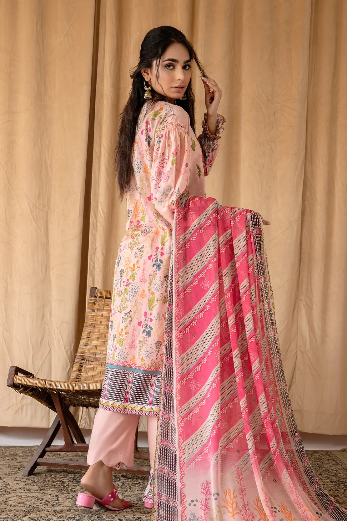 3 Piece - Embroidered Lawn - 8038